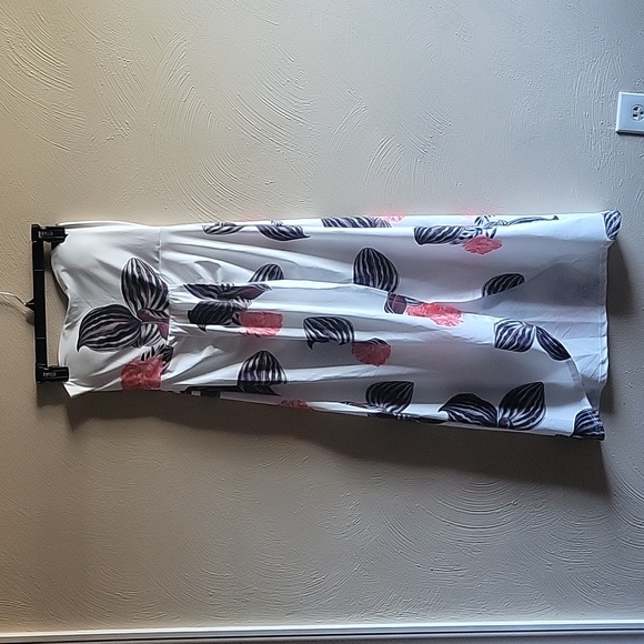 New in Package DHgate Floral Sleeveless dress Size M - Picture 2 of 8